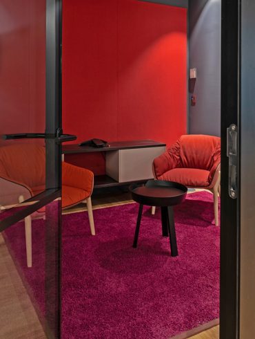 HB Reavis meeting room